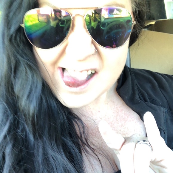 Heyyyy! I’m Amanda! - Picture 5 of 16